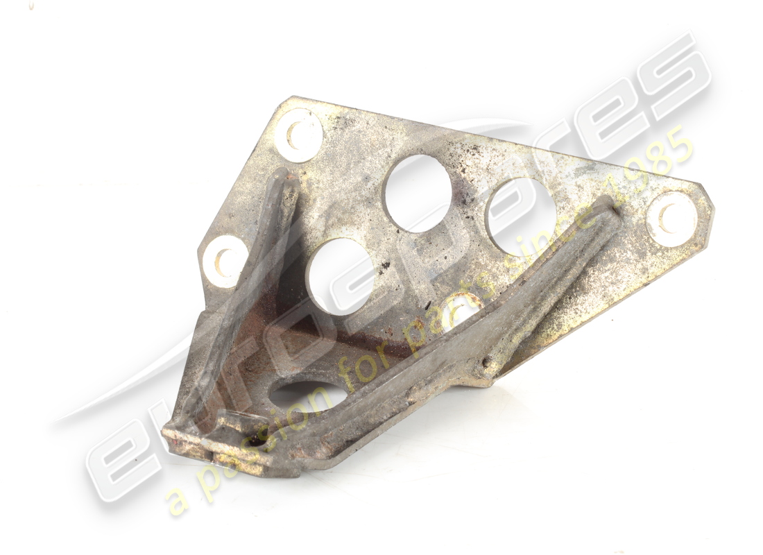 USED Maserati ENGINE MOUNT RH BRACKET . PART NUMBER 384200104 (1)