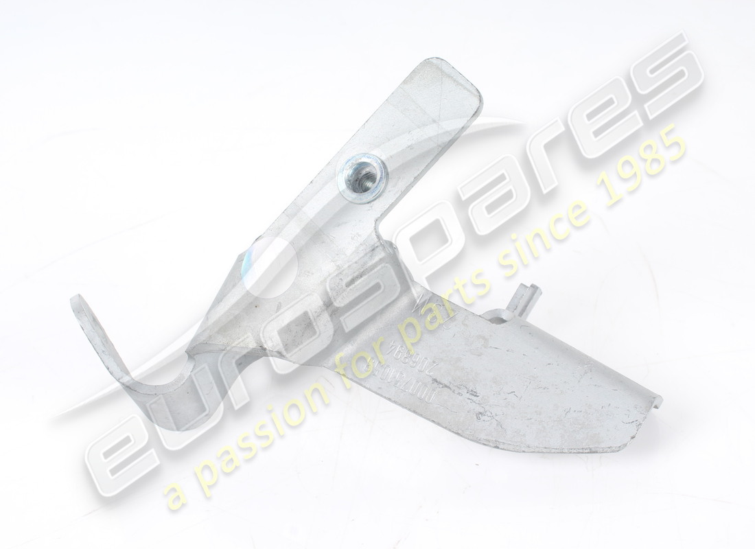 USED Ferrari STAFFA FISS. Tubi H2O SU CAM . PART NUMBER 751053 (1)