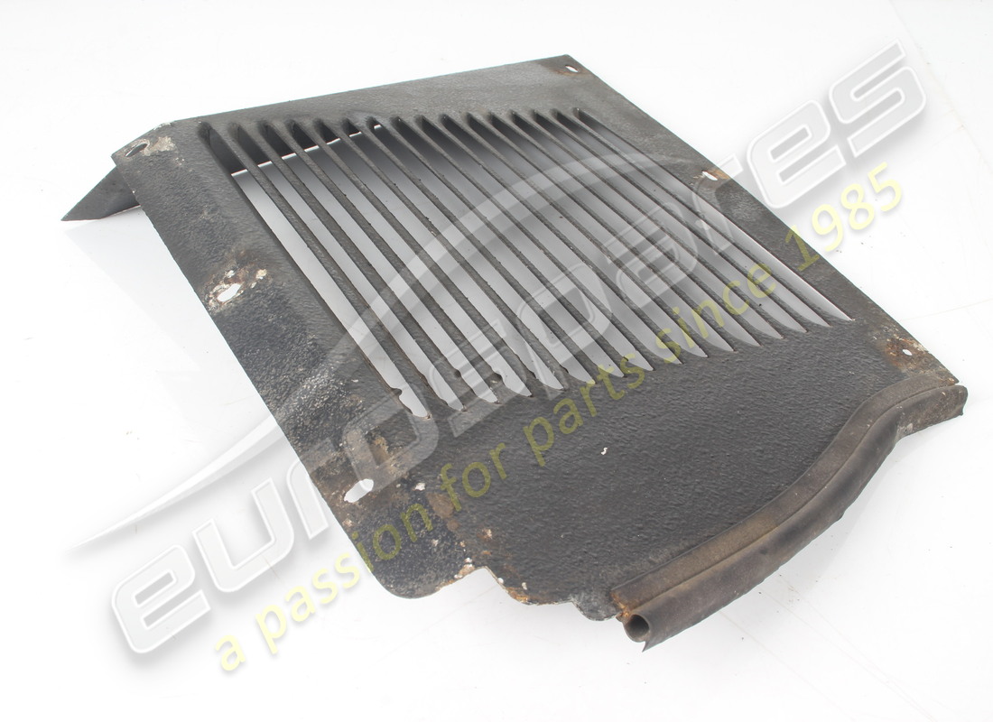 USED Ferrari RH LOWER FRONT WHEEL ARCH PANEL . PART NUMBER 61750200 (1)