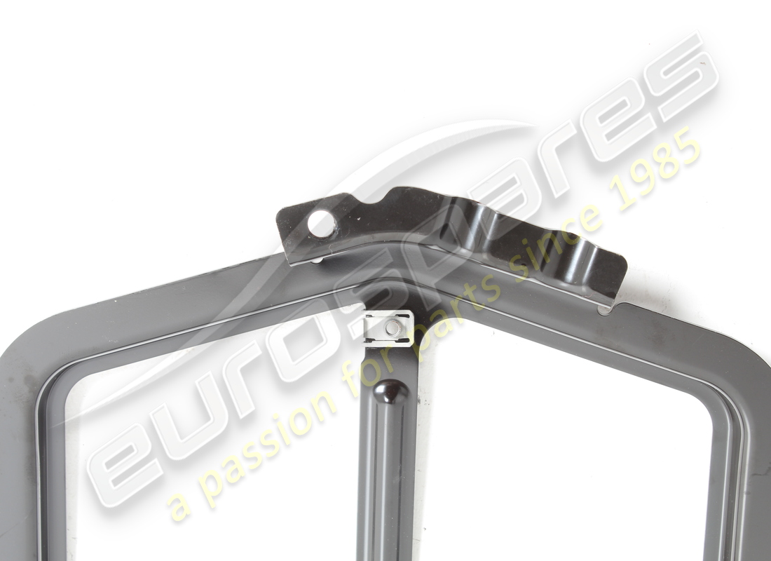 USED FERRARI LH BRACKET. PART NUMBER 82336600 (4) used ferrari lh bracket. part number 82336600 (4)