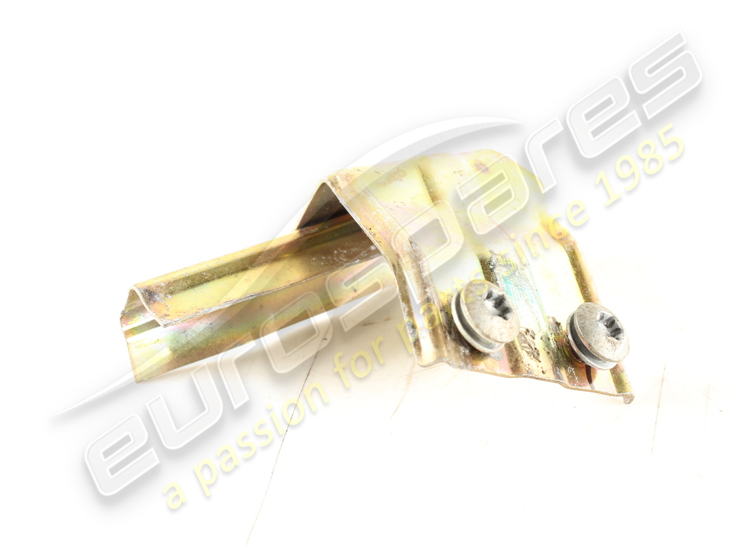 used maserati lh rear glass guide. part number 67271500 (2)