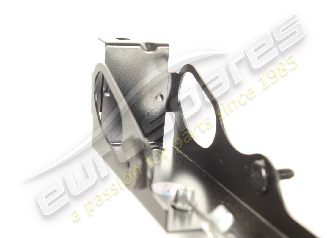 USED FERRARI SENSOR NODE BRACKET. PART NUMBER 304114 (4) used ferrari sensor node bracket. part number 304114 (4)