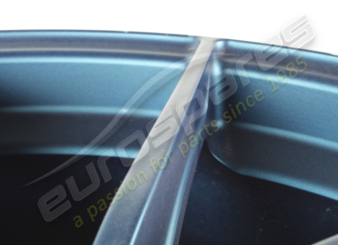 used ferrari rear wheel. part number 323895 (10)