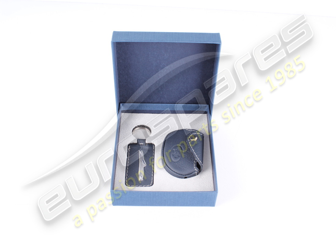 new maserati leather key cover and keyrin. part number 940000418 (2)