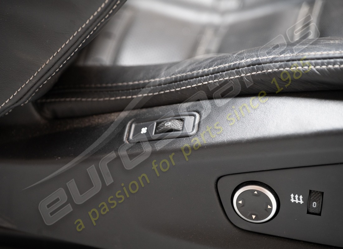 used ferrari complete seat set. part number eap1558688 (13)