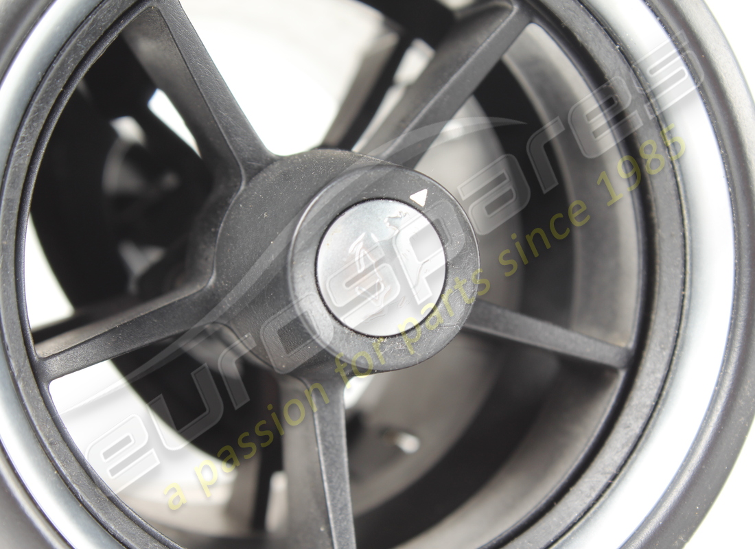 USED FERRARI AIR VENT. PART NUMBER 83345300 (2) used ferrari air vent. part number 83345300 (2)