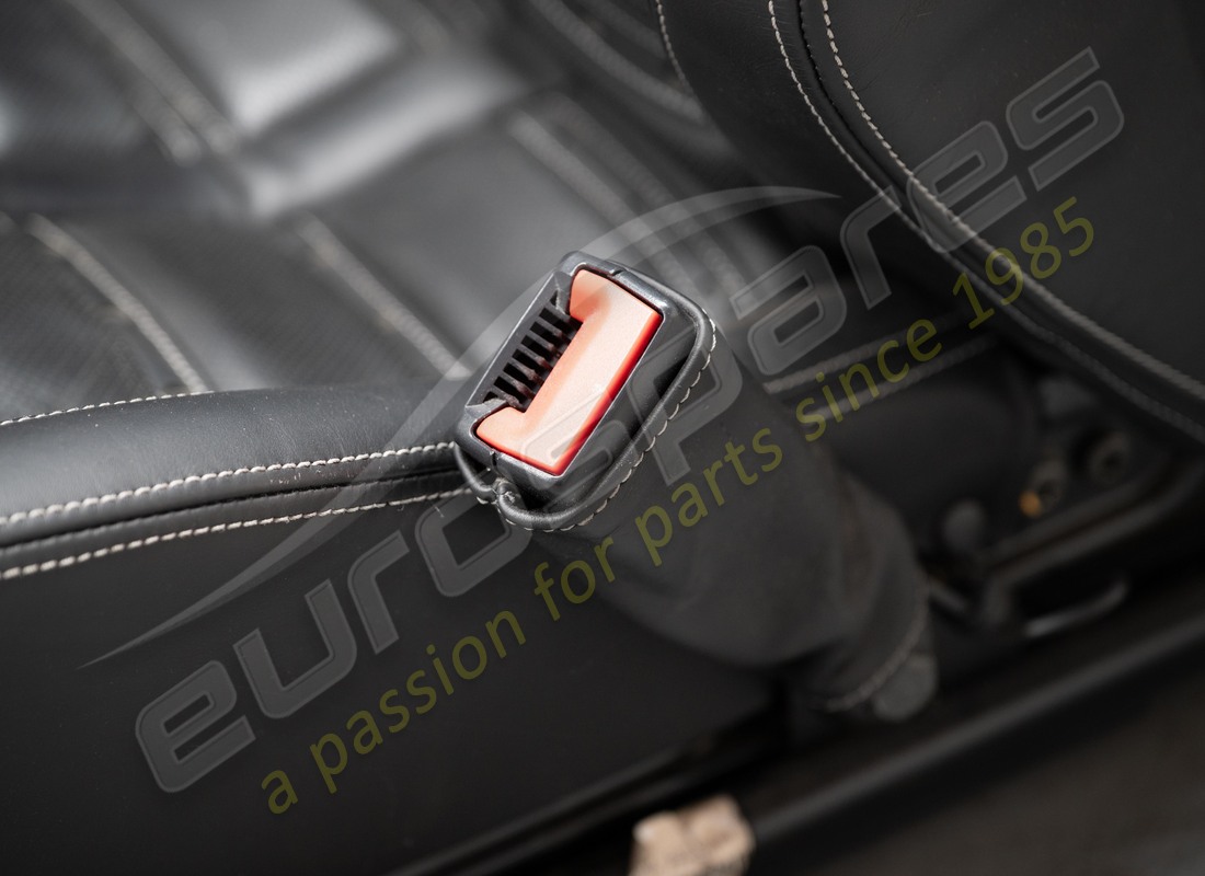 used ferrari complete seat set. part number eap1558688 (23)