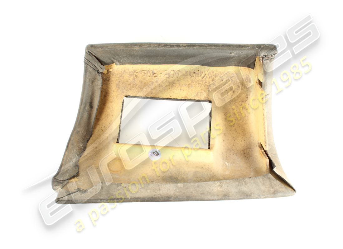 USED FERRARI COVER IN BLACK VM8500. PART NUMBER 65025000 (2) used ferrari cover in black vm8500. part number 65025000 (2)