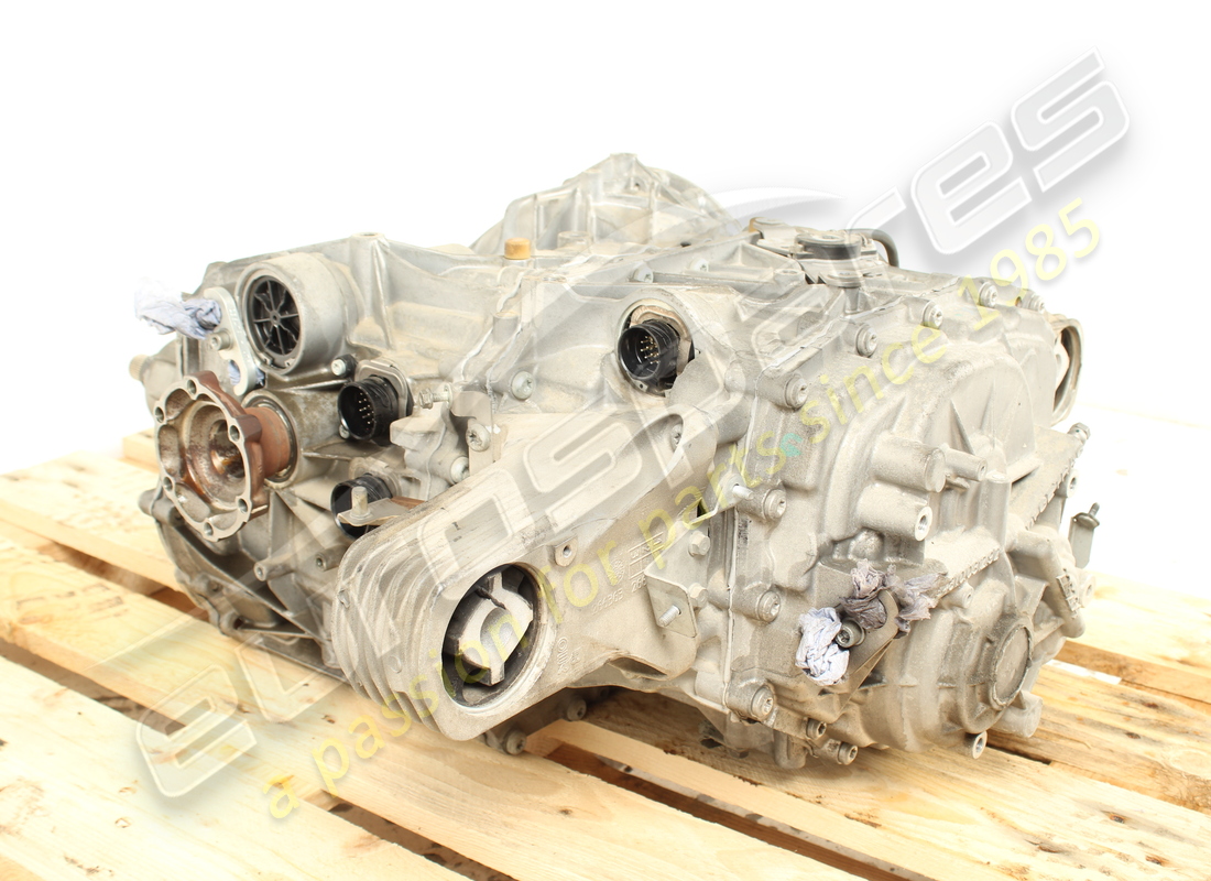 used ferrari complete dct gearbox. part number 270501 (7)