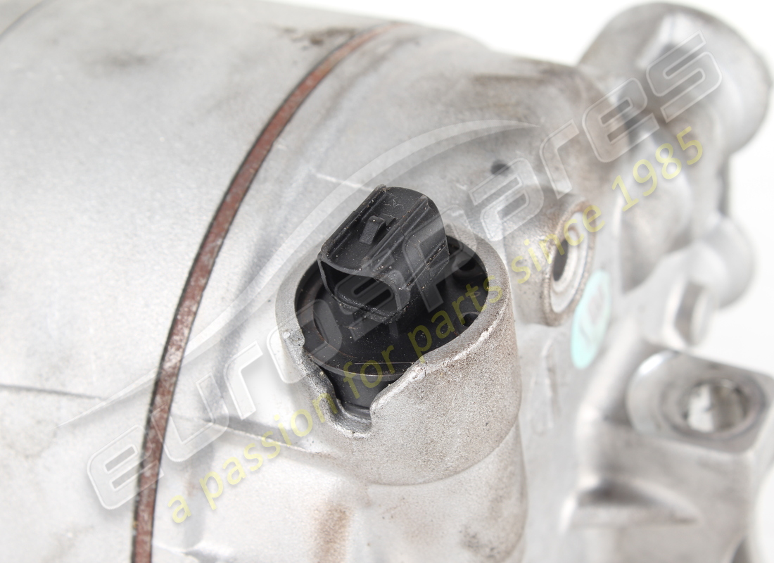 USED FERRARI AIR CONDITIONING COMPRESSOR. PART NUMBER 265692 (6) used ferrari air conditioning compressor. part number 265692 (6)