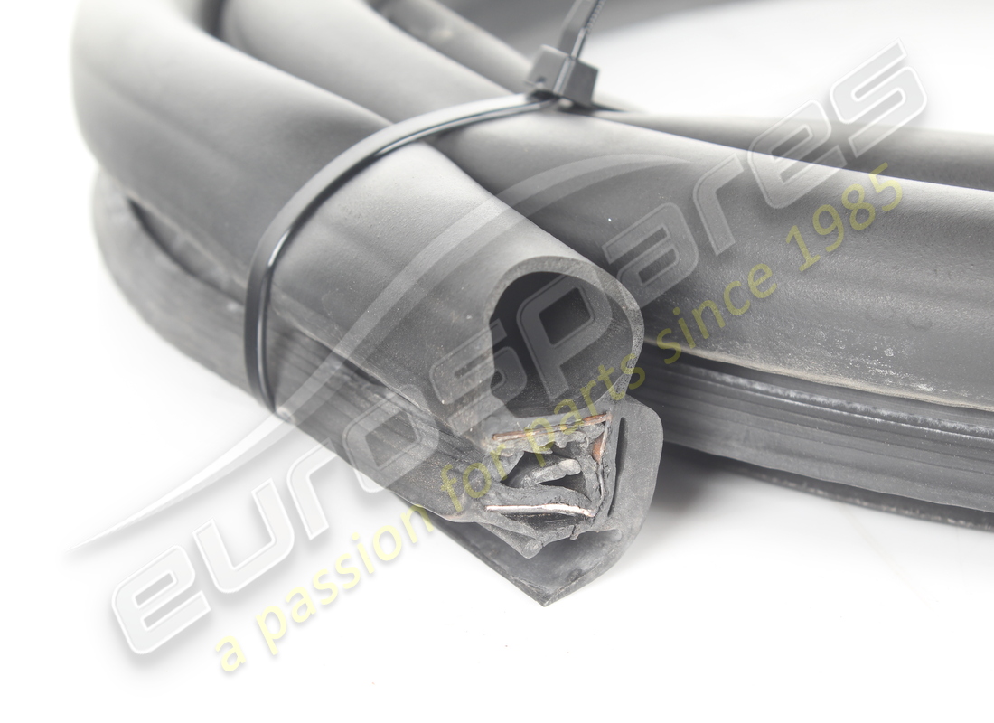 USED FERRARI LOWER DOOR PERIMETER SEAL. PART NUMBER 83461800 (2) used ferrari lower door perimeter seal. part number 83461800 (2)