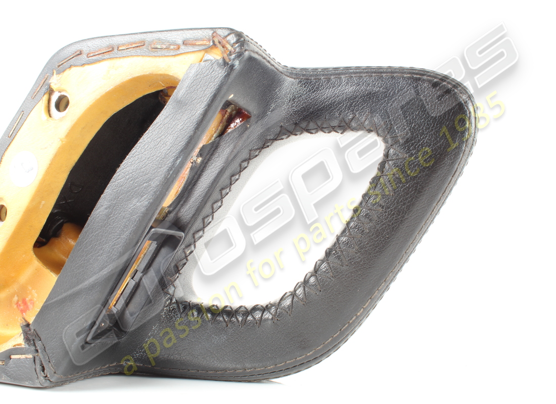 USED FERRARI RH HANDLE RHD PART NUMBER 62337300 (3) used ferrari rh handle rhd part number 62337300 (3)