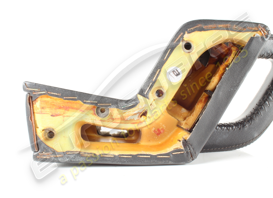 USED FERRARI RH HANDLE RHD PART NUMBER 62337300 (4) used ferrari rh handle rhd part number 62337300 (4)