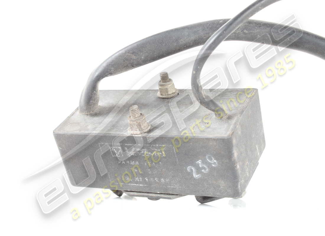 USED FERRARI CATALYTIC CONTROL UNIT (WITHOUT CONNECTOR BLOC). PART NUMBER 142581 (2) used ferrari catalytic control unit (without connector bloc). part number 142581 (2)