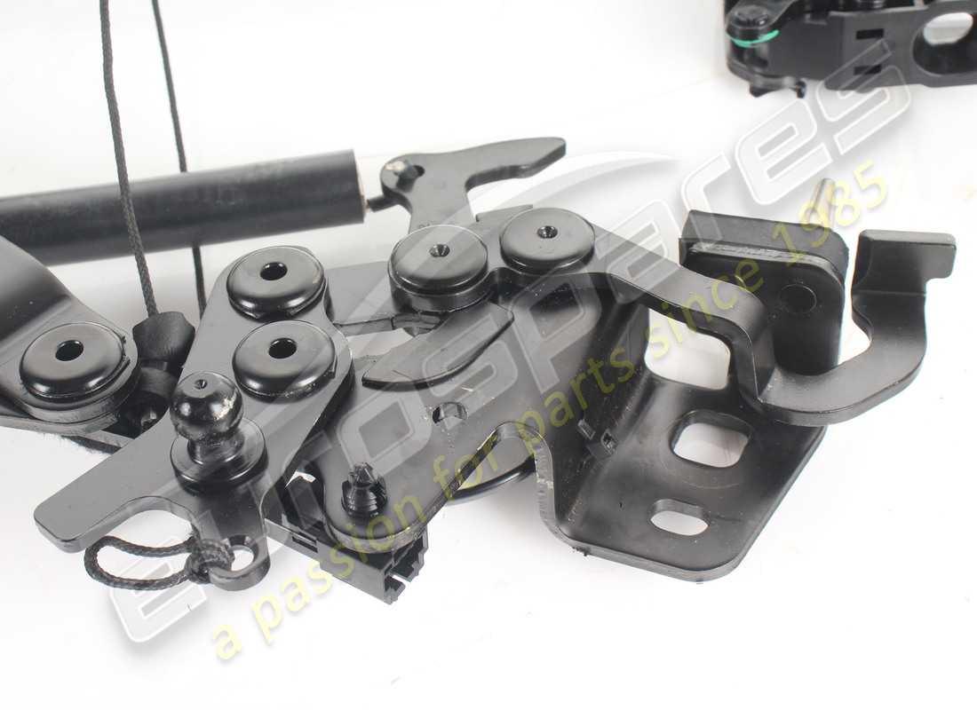 USED FERRARI LH TONNEAU COVER KINEMATICS. PART NUMBER 968589 (4) used ferrari lh tonneau cover kinematics. part number 968589 (4)