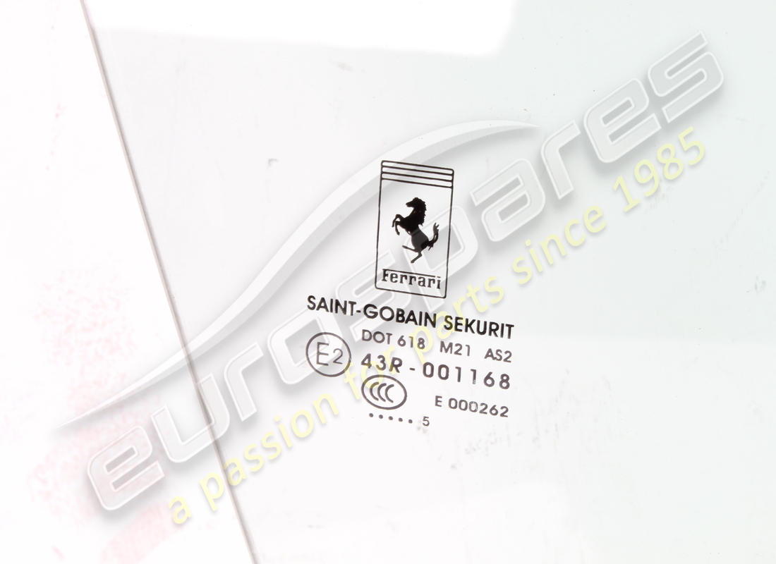 used ferrari rh door window. part number 86774300 (2)