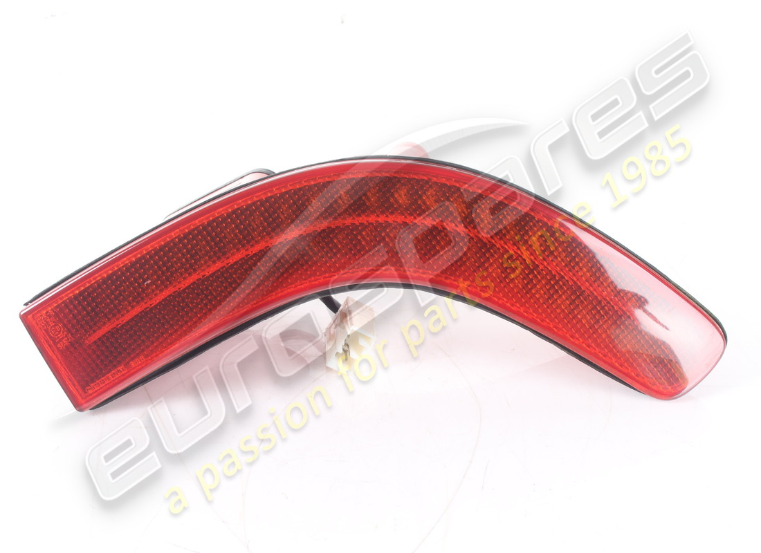 used maserati rh tail light. part number 383100138 (1)