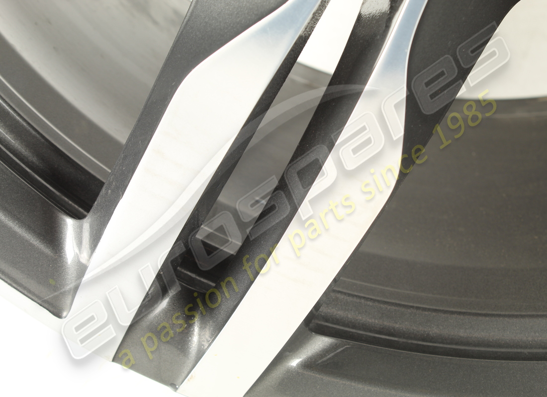 used ferrari rear wheel. part number 855341 (4)