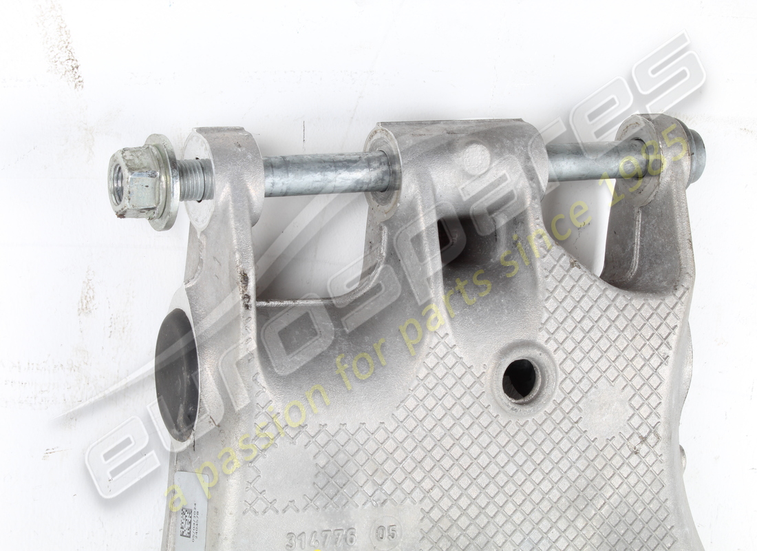 used ferrari left rear suspension arm. part number 894441 (3)