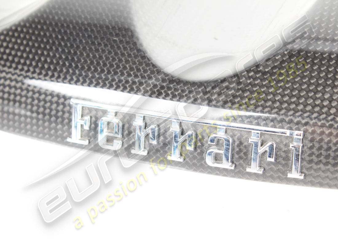 used ferrari ferrari centre insert. part number 84059800 (2)