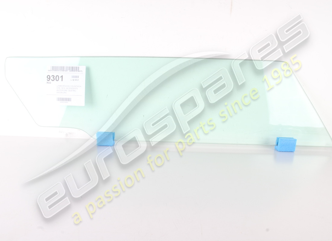 NEW OE RH DOOR GLASS. PART NUMBER 007017006 (1) new oe rh door glass. part number 007017006 (1)