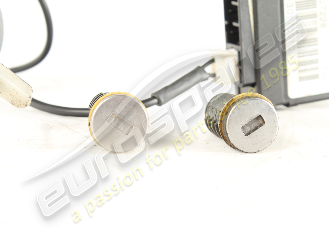 USED EUROSPARES COMPLETE LOCK & KEY SET. PART NUMBER EAP1726466 (5) used eurospares complete lock & key set. part number eap1726466 (5)