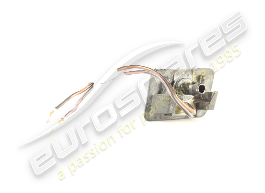 damaged ferrari spray nozzle. part number 83480800 (2)