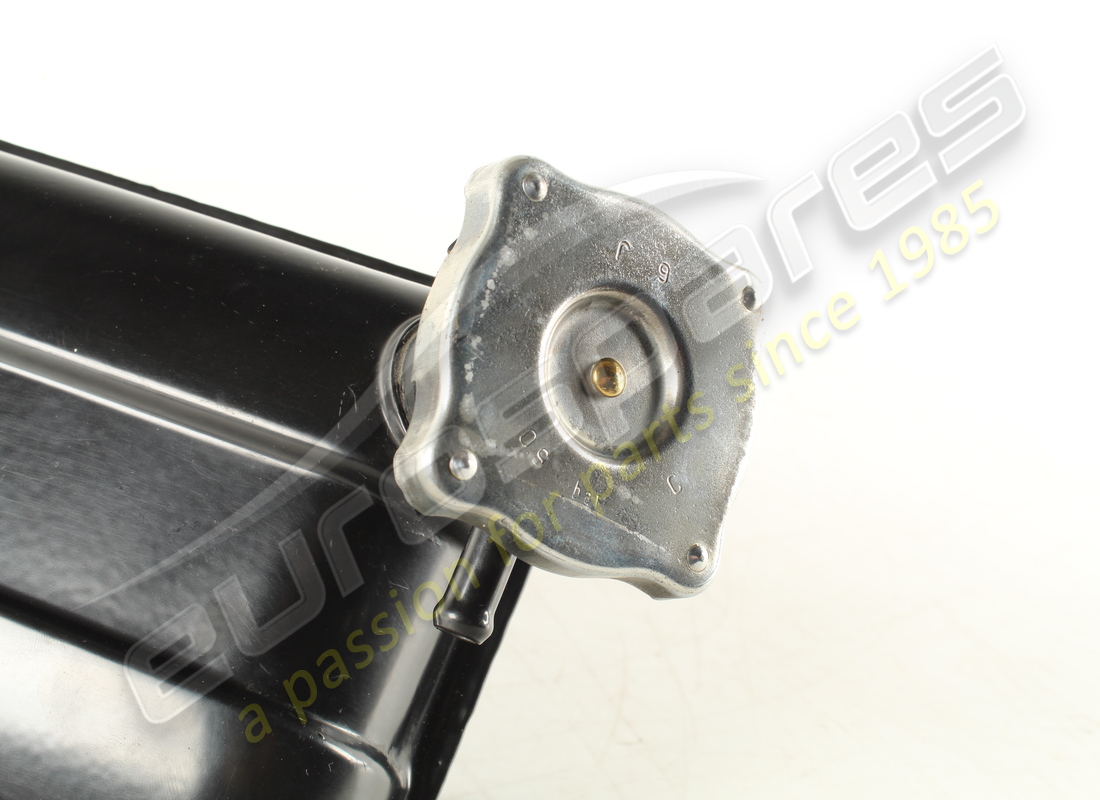 used ferrari header tank. part number 126466 (2)