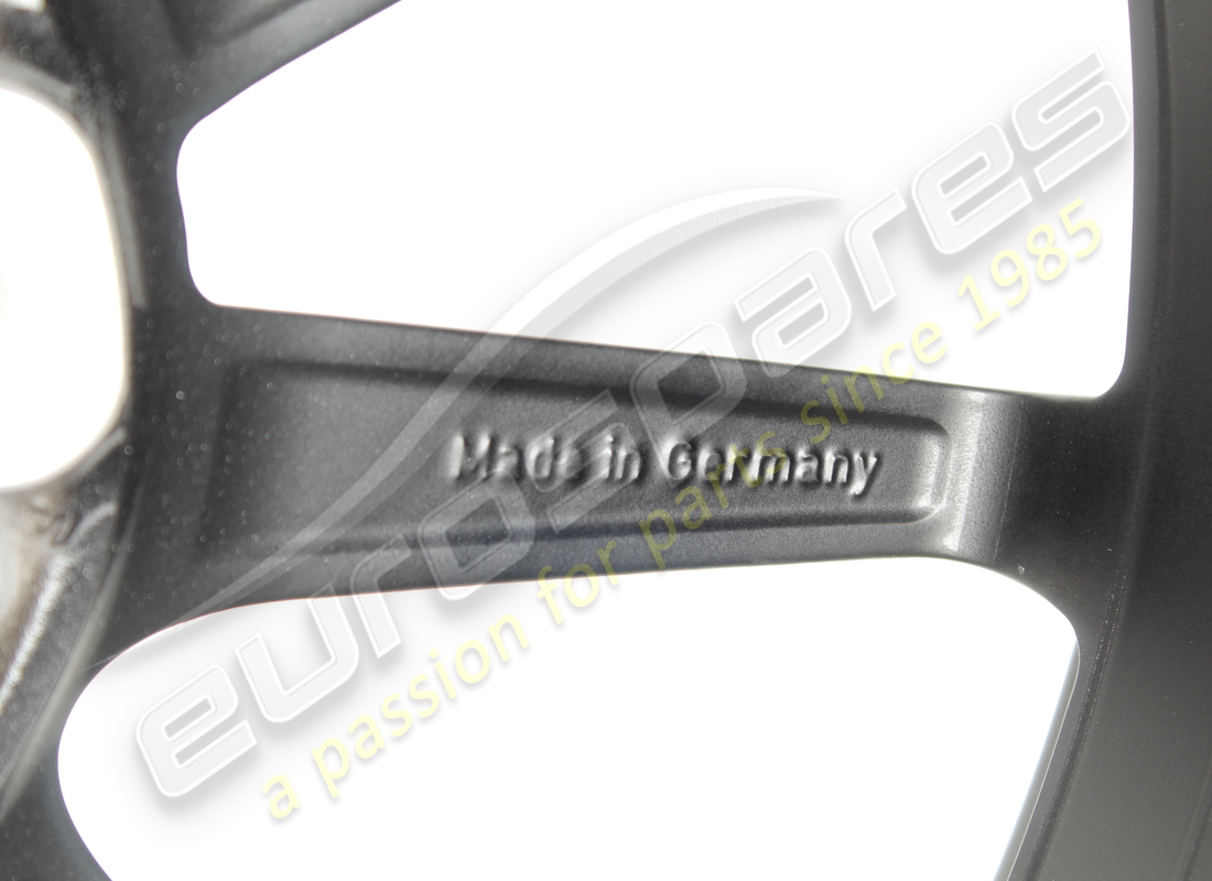 NEW PORSCHE ALLOY WHEEL MATT BLACK. PART NUMBER 992601025DDJE1 (5) new porsche alloy wheel matt black. part number 992601025ddje1 (5)