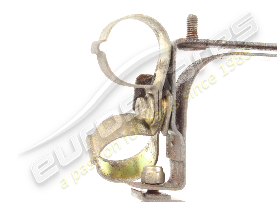 USED FERRARI BRACKET. PART NUMBER 154385 (2) used ferrari bracket. part number 154385 (2)