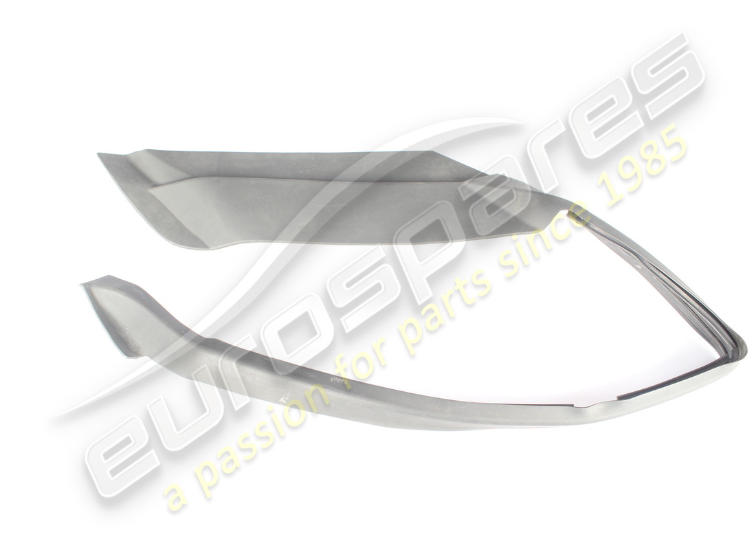 USED Ferrari RH FRONT LID SEAL . PART NUMBER 918905 (1)