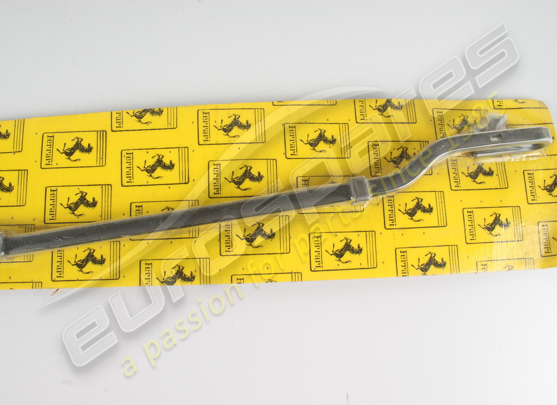 NEW FERRARI RH WIPER ARM LHD PART NUMBER 63756200 (3) new ferrari rh wiper arm lhd part number 63756200 (3)