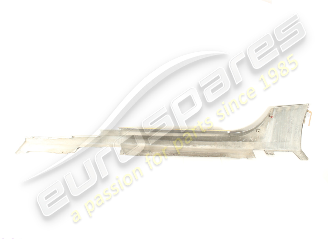 USED FERRARI RH SILL TRIM LATERAL TRIM. PART NUMBER 83314910 (4) used ferrari rh sill trim lateral trim. part number 83314910 (4)