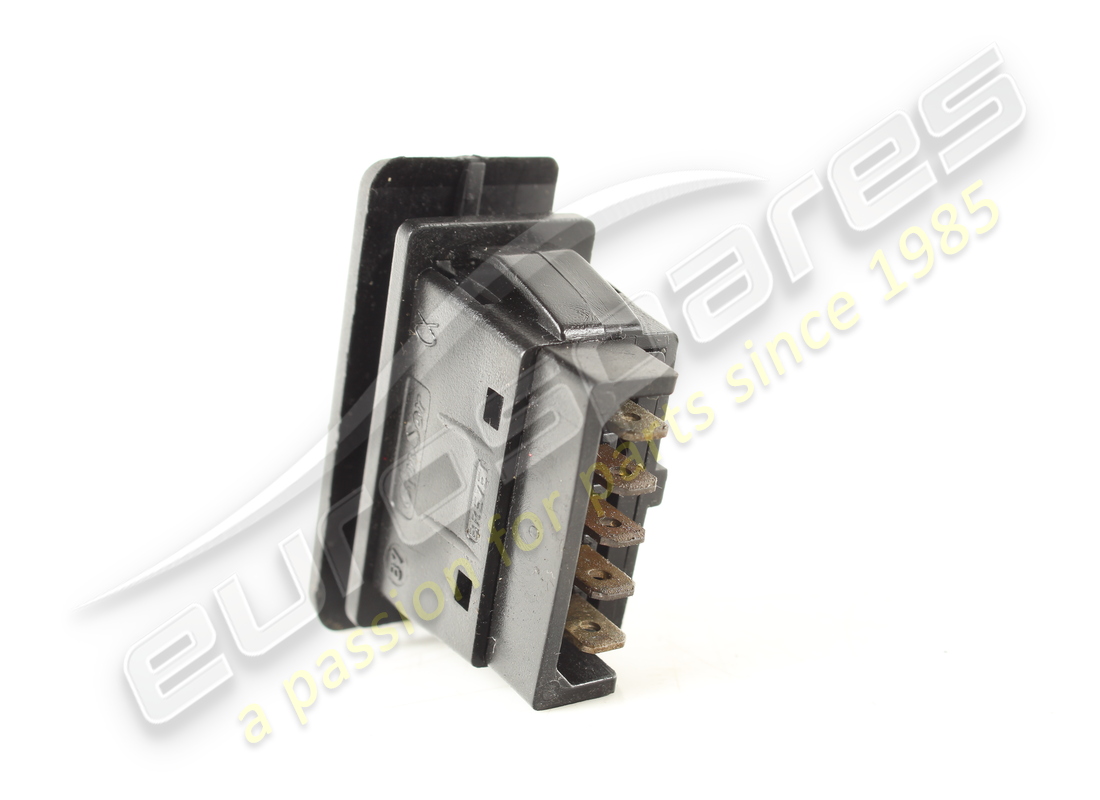 USED FERRARI WINDOW SWITCH RH PART NUMBER 2578086020 (4) used ferrari window switch rh part number 2578086020 (4)