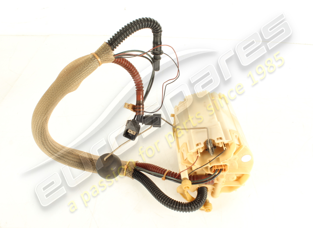 used ferrari lh fuel pump. part number 272087 (2)