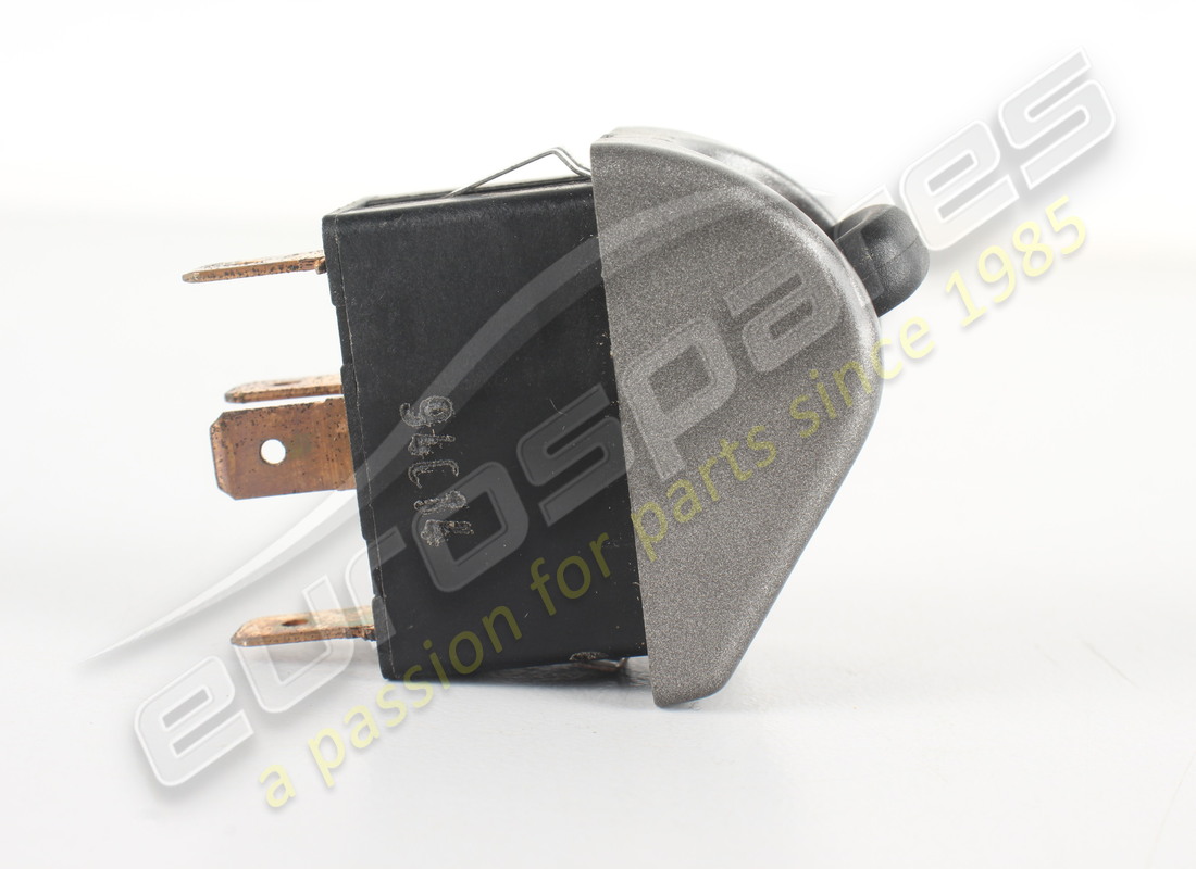 NEW FERRARI INTERIOR SPOTLIGHT SWITCH. PART NUMBER 153124 (3) new ferrari interior spotlight switch. part number 153124 (3)