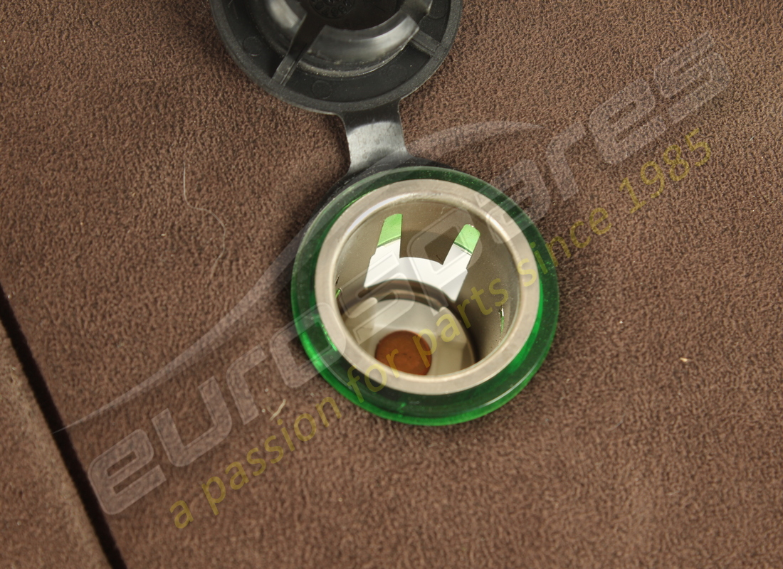 used ferrari rh side panel. part number 84119400 (3)