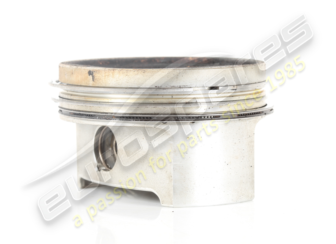 used ferrari piston with rings. part number 137980 (1)