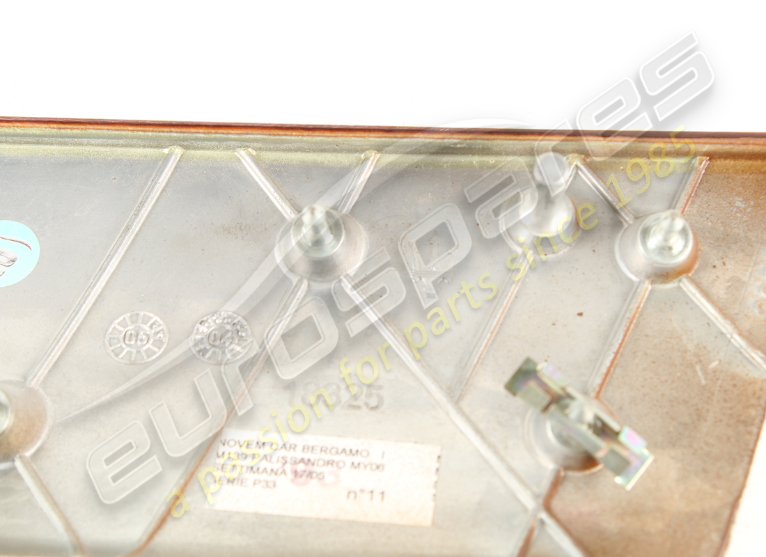 USED MASERATI MODANATURA PORTA P SX M139AQ. PART NUMBER 981336882 (7) used maserati modanatura porta p sx m139aq. part number 981336882 (7)