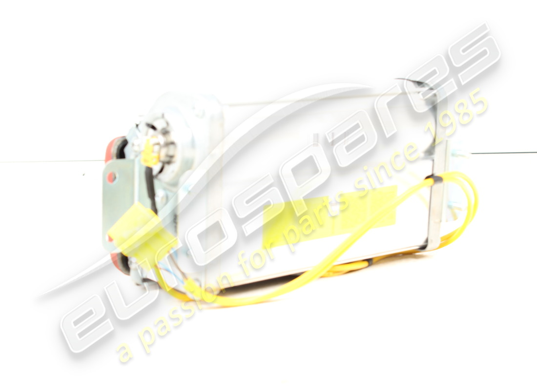 NEW MASERATI PASSENGER AIR BAG (ROSSO CORALLO). PART NUMBER 80660124 (2) new maserati passenger air bag (rosso corallo). part number 80660124 (2)