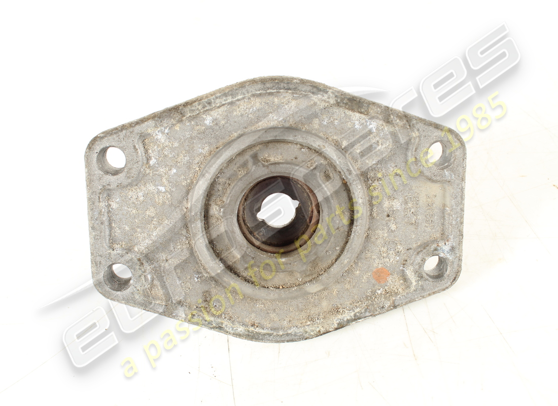 USED Maserati COMPLETE FRONT TOP MOUNT . PART NUMBER 214265 (1)