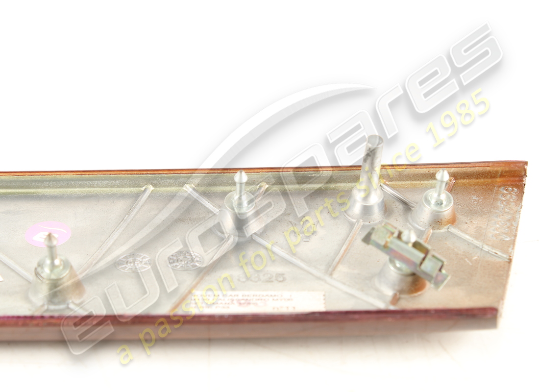 USED MASERATI MODANATURA PORTA P SX M139AQ. PART NUMBER 981336882 (6) used maserati modanatura porta p sx m139aq. part number 981336882 (6)