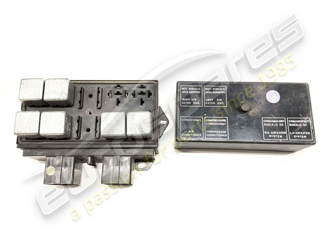 USED FERRARI ELECTRICAL RELAY BOARD. PART NUMBER 61804400 (3) used ferrari electrical relay board. part number 61804400 (3)