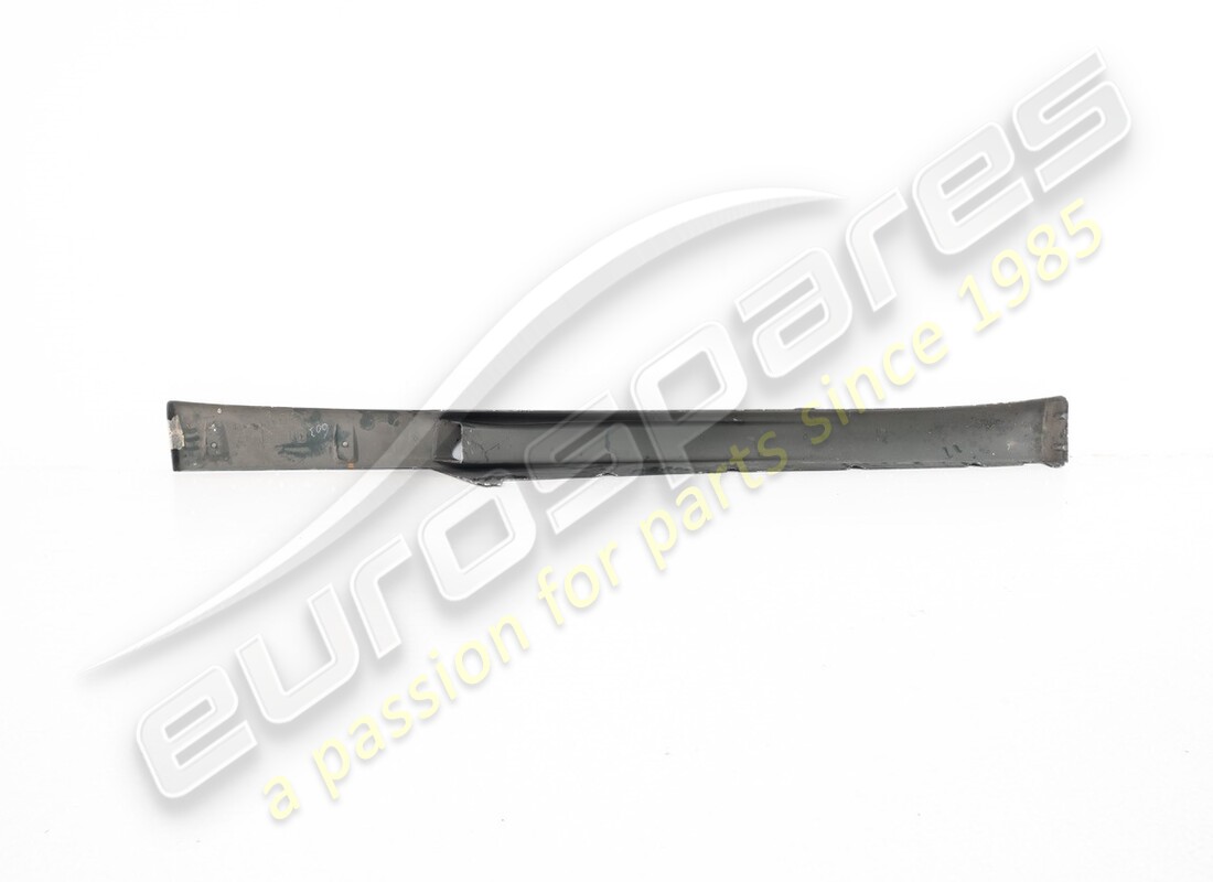 USED FERRARI RH SIDE COVERING. PART NUMBER 64101100 (2) used ferrari rh side covering. part number 64101100 (2)