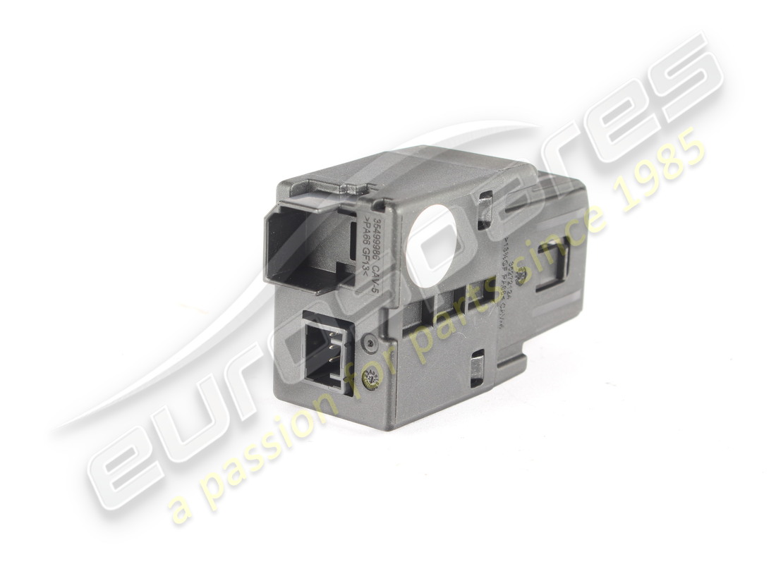 USED MASERATI USB/AUX IN. PART NUMBER 675001774 (2) used maserati usb/aux in. part number 675001774 (2)