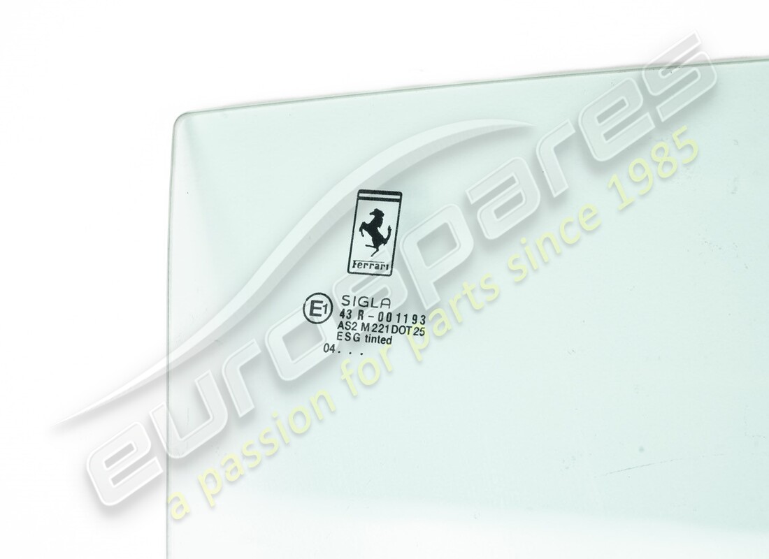 used ferrari rh door glass. part number 68543300 (2)