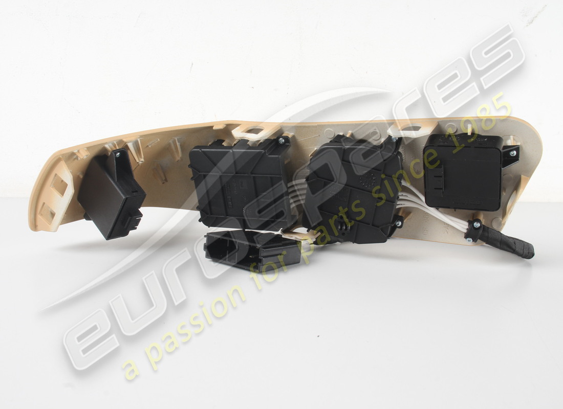 NEW (OTHER) MASERATI RHD RH CTRL BUTTON PANEL,BEIGE. PART NUMBER 981321830 (3) new (other) maserati rhd rh ctrl button panel,beige. part number 981321830 (3)