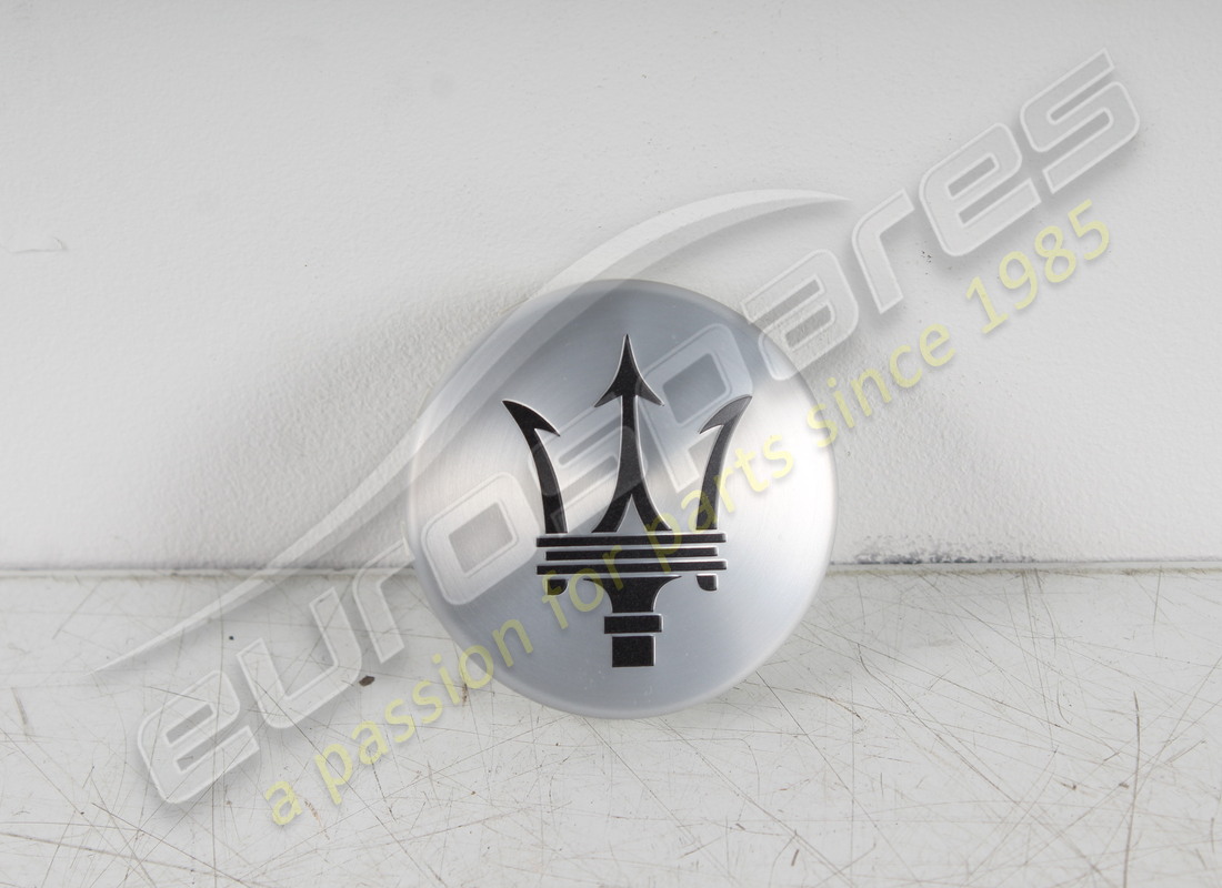 NEW MASERATI WHEEL CENTER CAP - ERACLE 21''. PART NUMBER 940001073 (2) new maserati wheel center cap - eracle 21''. part number 940001073 (2)