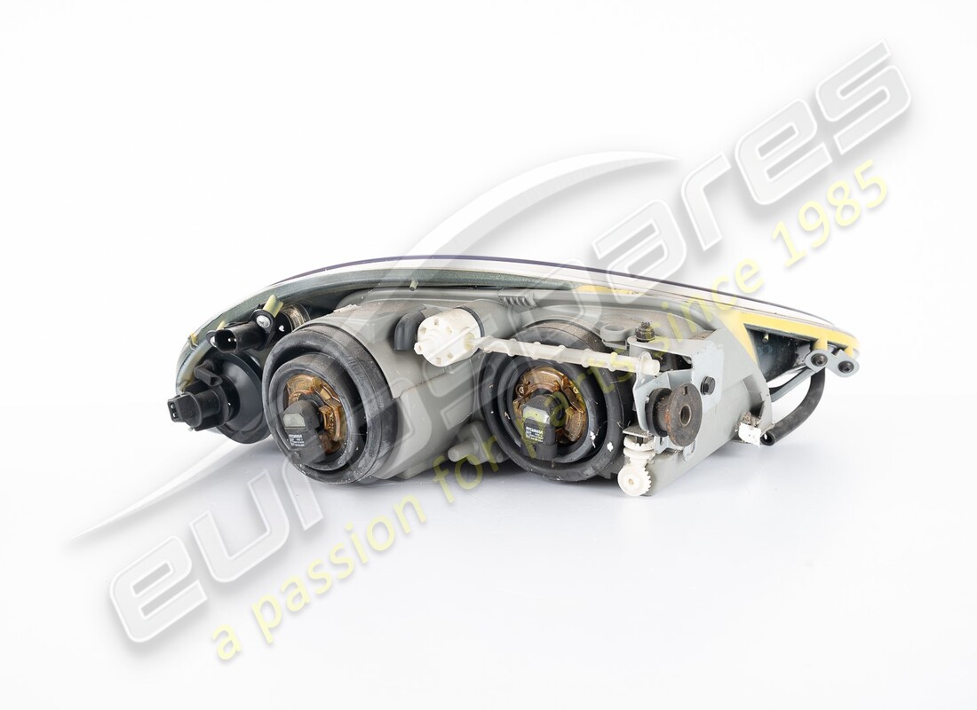 USED FERRARI LH FRONT YELLOW HEADL.MOD.4. PART NUMBER 72001470 (2) used ferrari lh front yellow headl.mod.4. part number 72001470 (2)