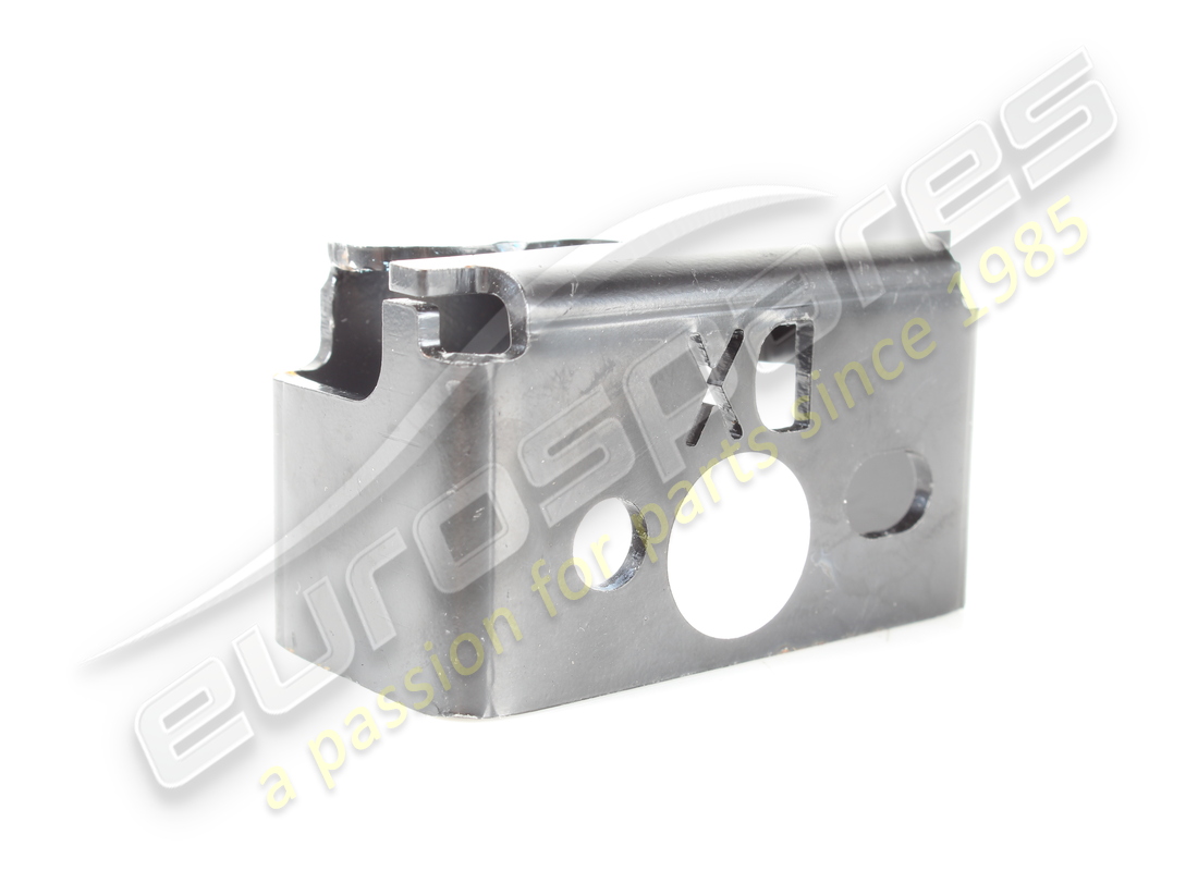 USED FERRARI STAFFA ANTERIORE ANCORAGGIO. PART NUMBER 977736 (3) used ferrari staffa anteriore ancoraggio. part number 977736 (3)